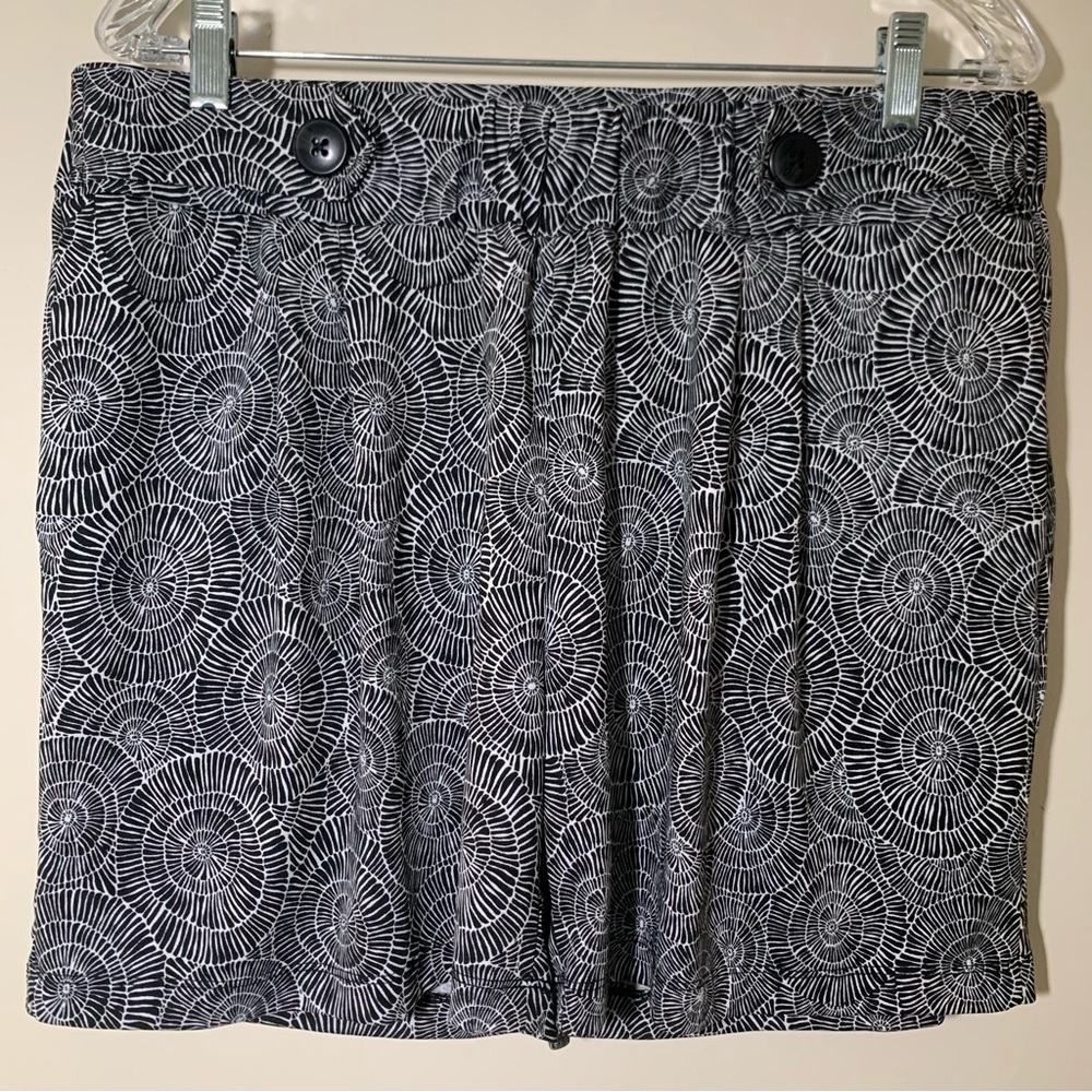 Robert Louis Shorts Size XL